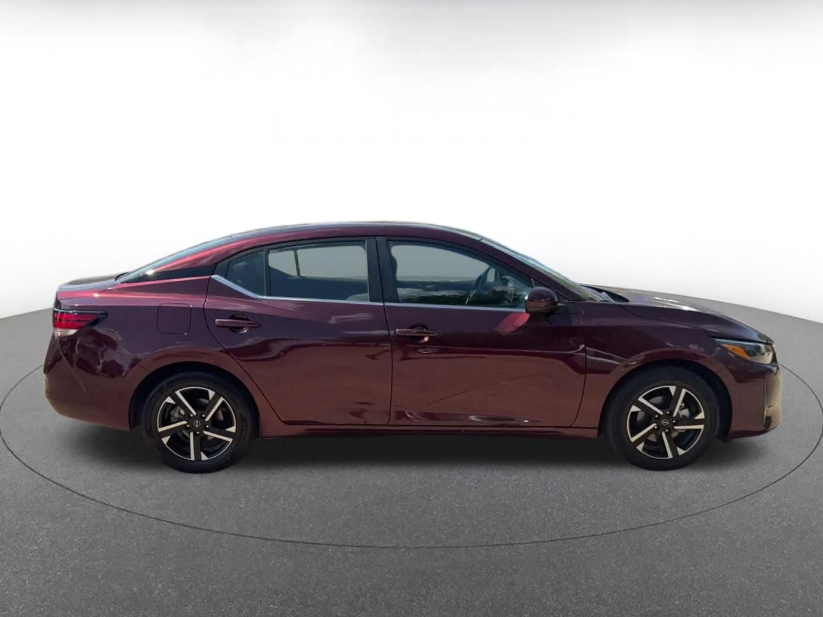 Used 2025 Nissan Sentra SV FWD image 15