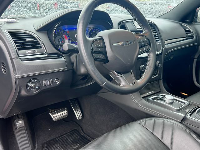 Used 2023 Chrysler 300 C RWD image 20
