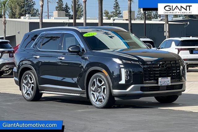 Used 2023 Hyundai Palisade SEL w/ Premium Package FWD image 1