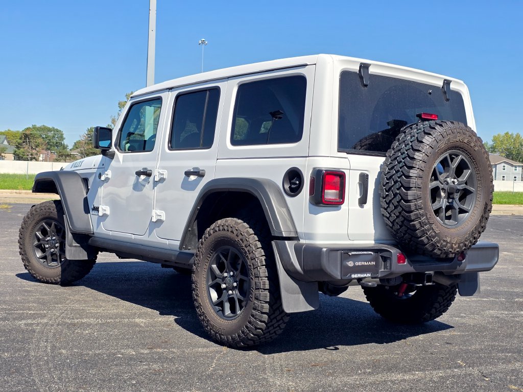 Used 2025 Jeep Wrangler Unlimited Sport AWD/4WD image 16