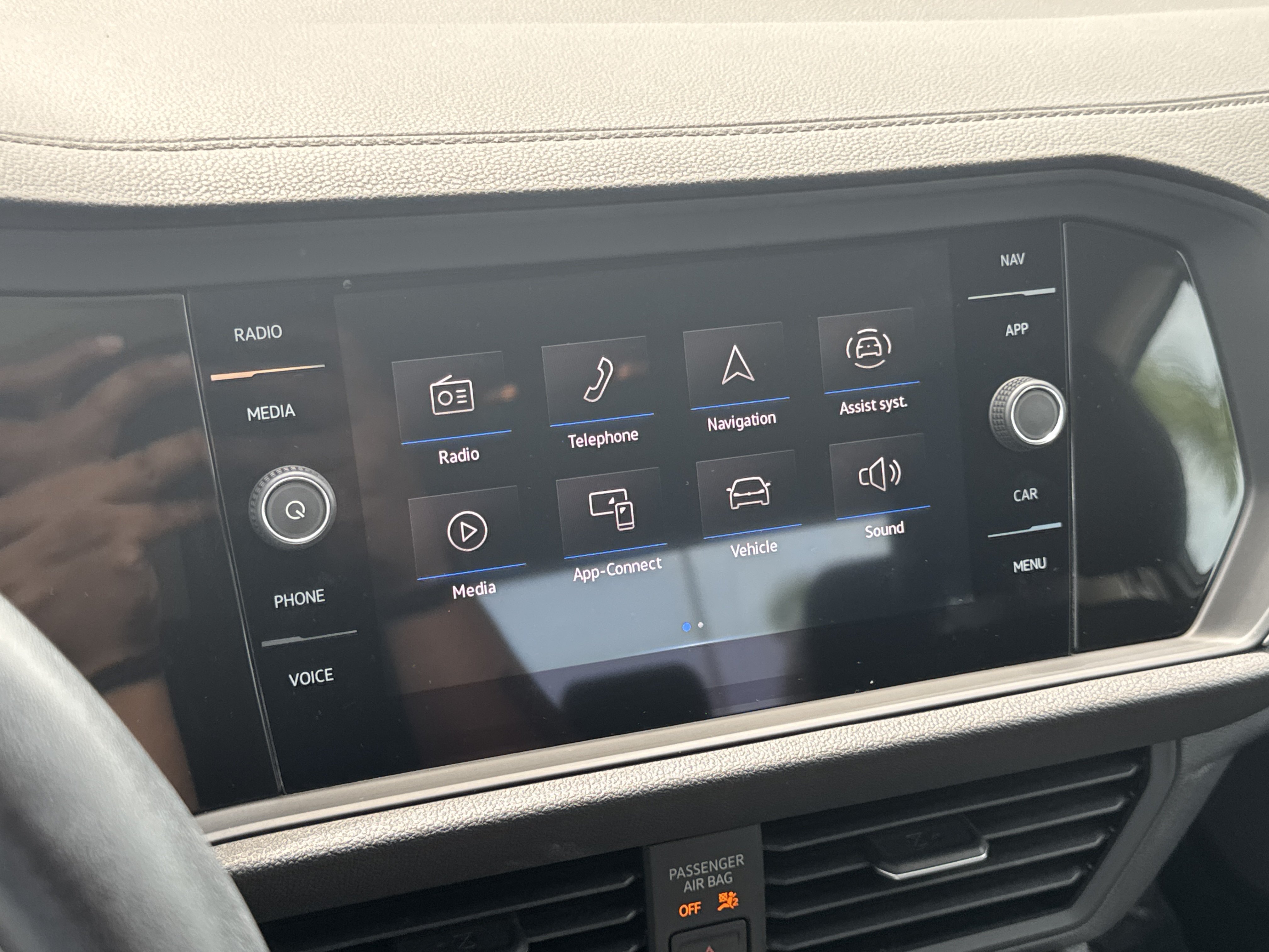 Used 2023 Volkswagen Jetta SEL FWD image 25