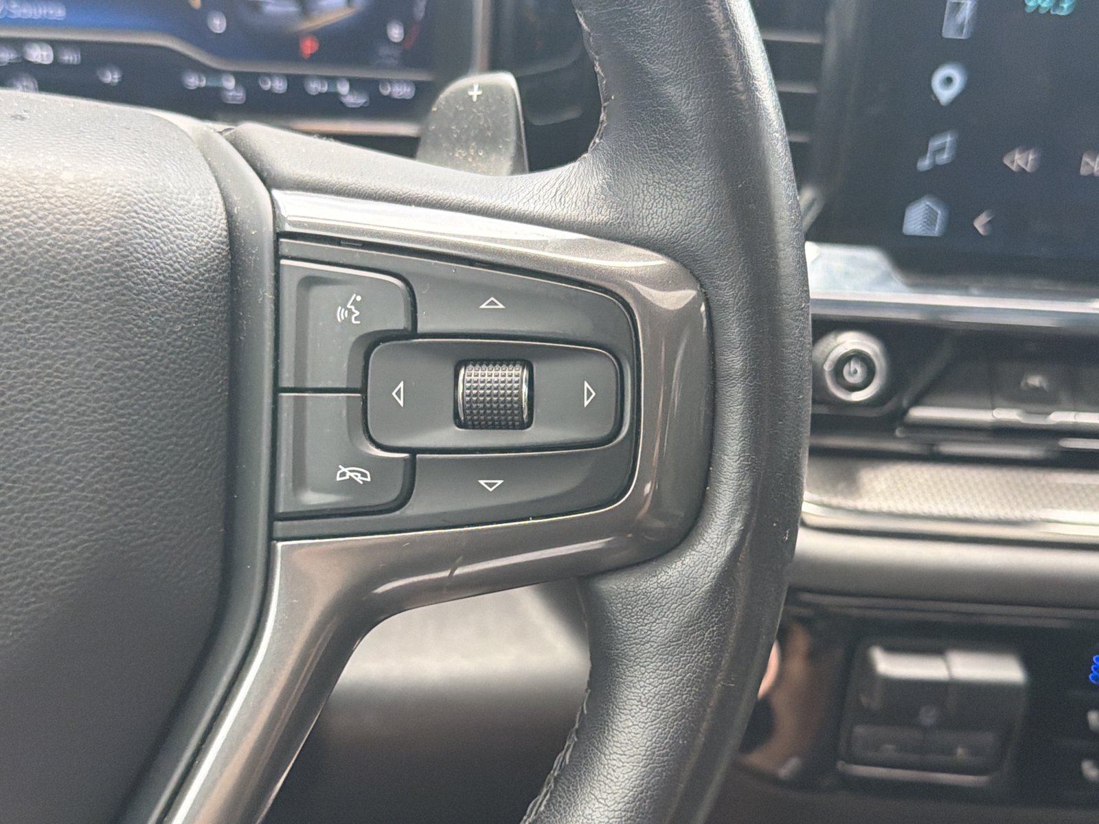 Used 2023 Chevrolet Silverado 1500 ZR2 w/ Technology Package AWD/4WD image 20