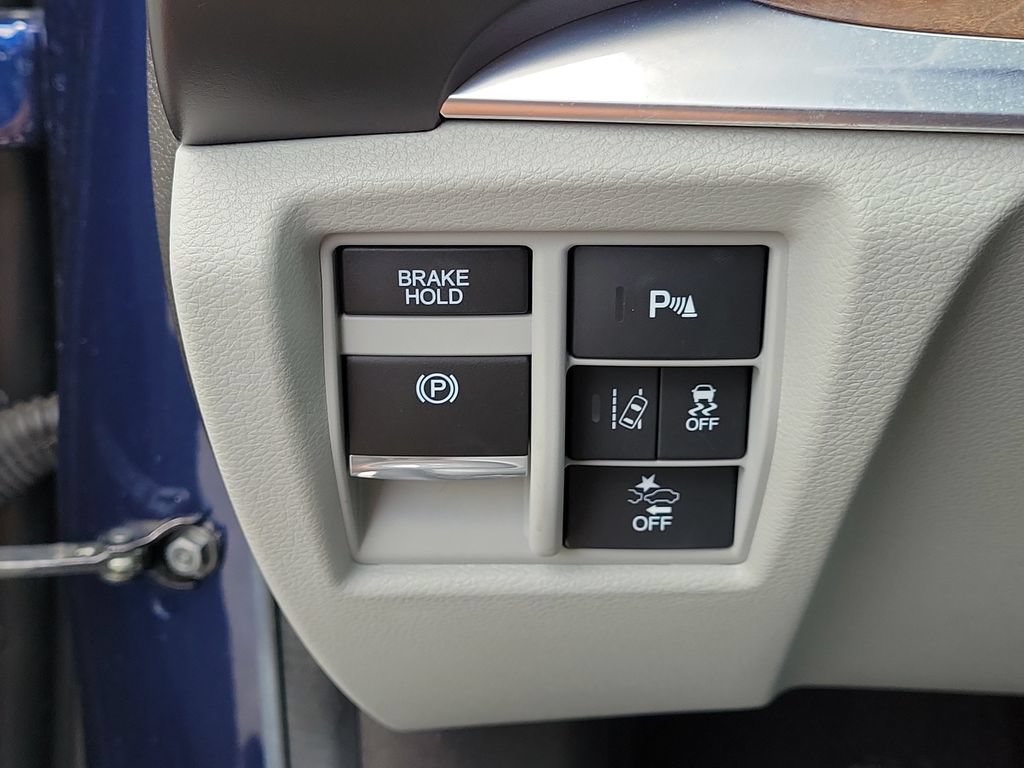 Used 2020 Acura MDX w/ Technology Package FWD image 33