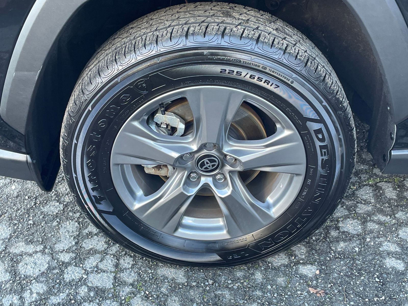 Used 2025 Toyota RAV4 LE image 29