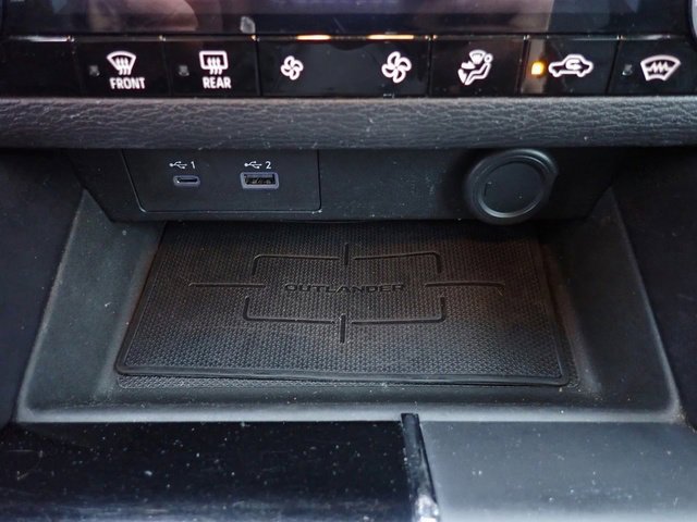 Used 2022 Mitsubishi Outlander ES image 25