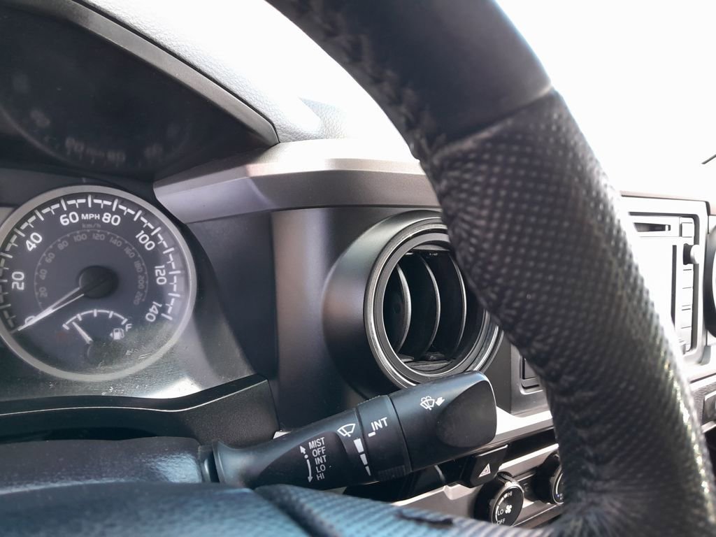 Used 2016 Toyota Tacoma 2WD Double Cab image 19