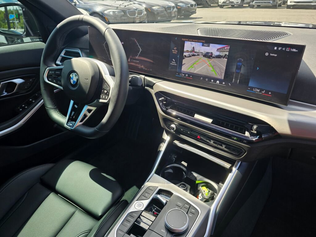 Used 2025 BMW 330i xDrive Sedan w/ M Sport Package image 10