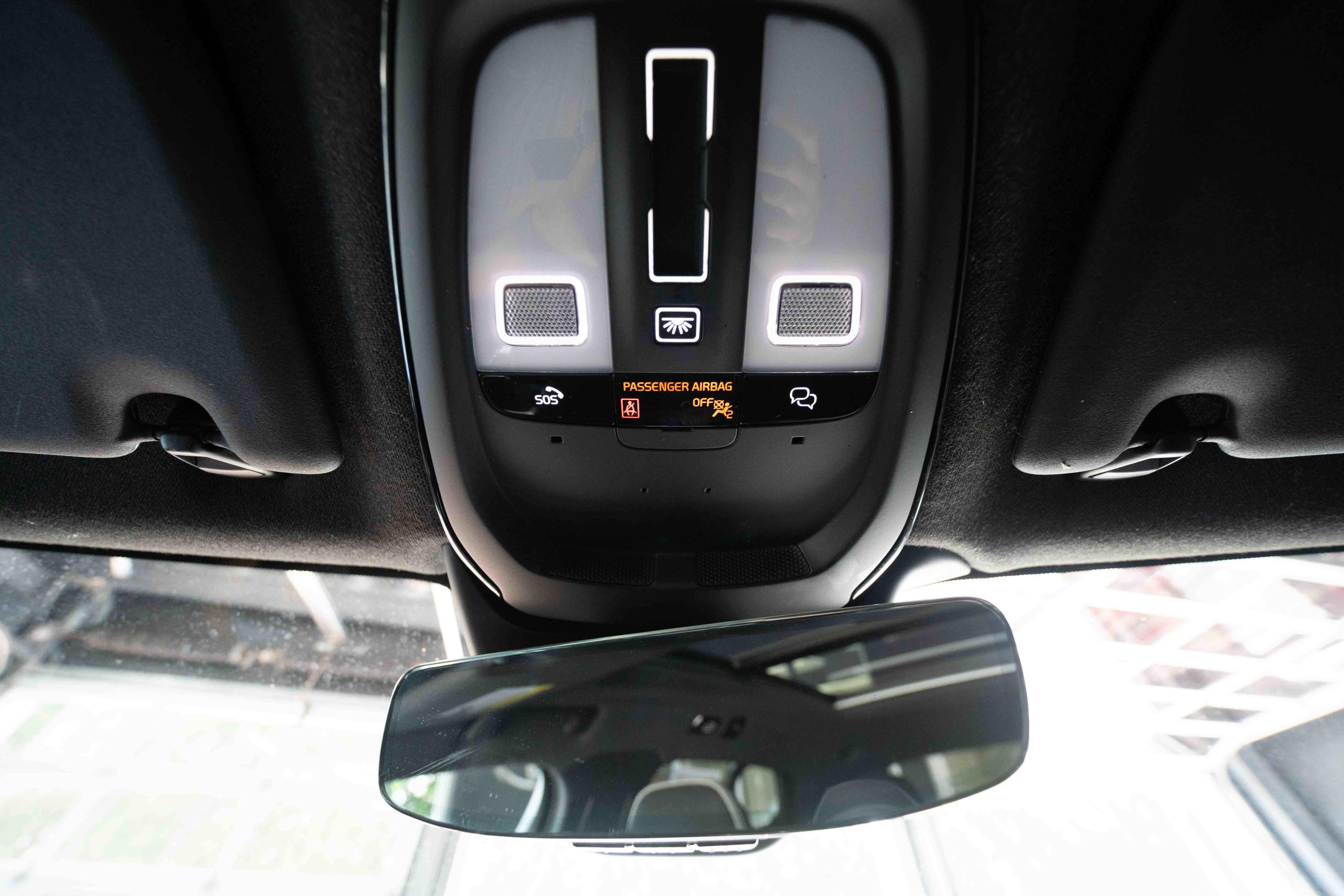 Used 2024 Volvo XC40 B5 Plus w/ Protection Package Premier AWD/4WD image 18