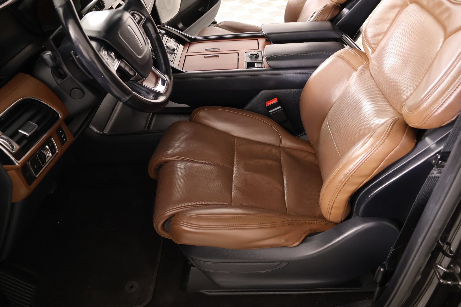Used 2022 Lincoln Navigator L Reserve AWD/4WD image 12