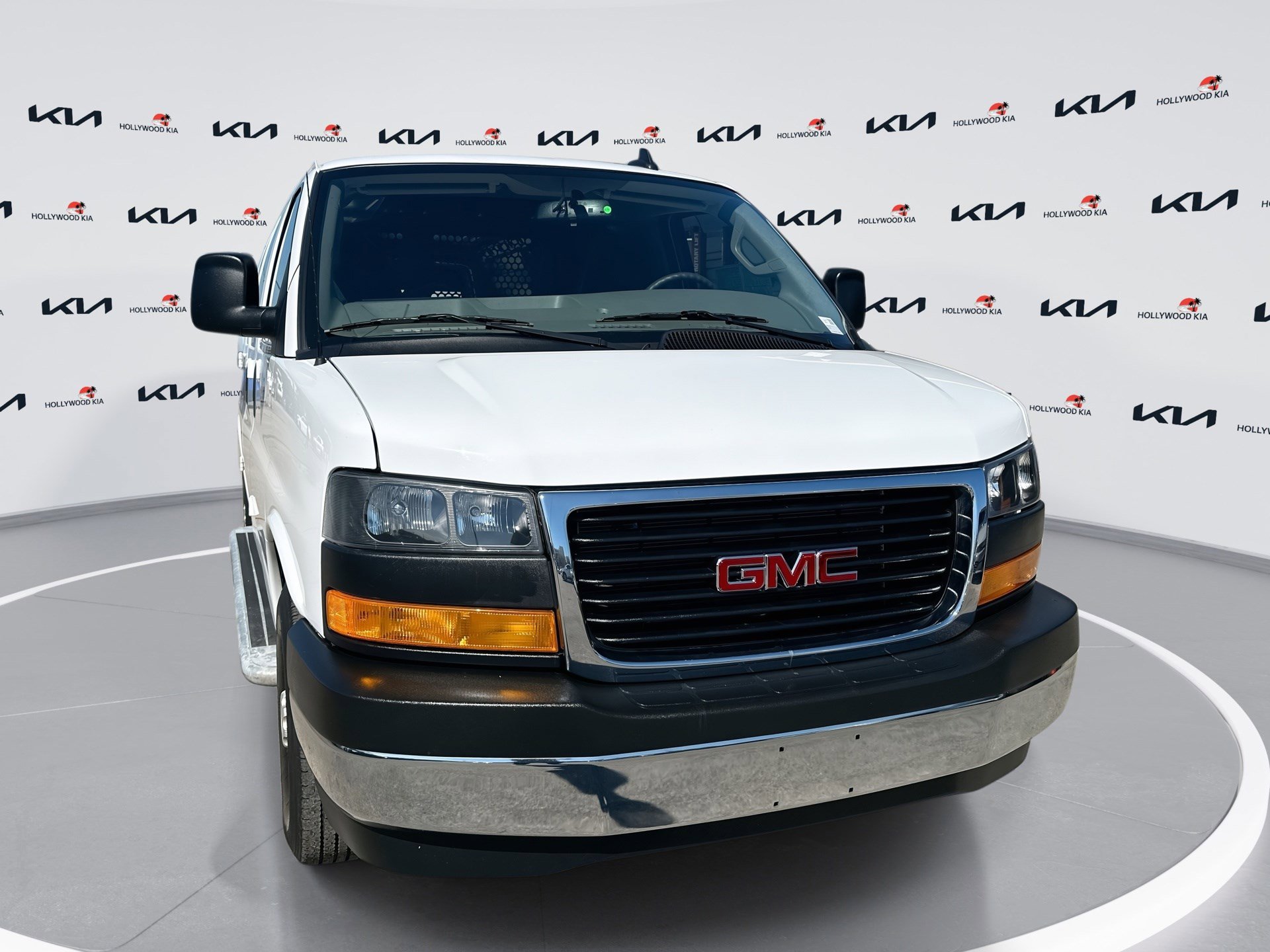 Used 2024 GMC Savana 2500 w/ Driver Convenience Package image 1