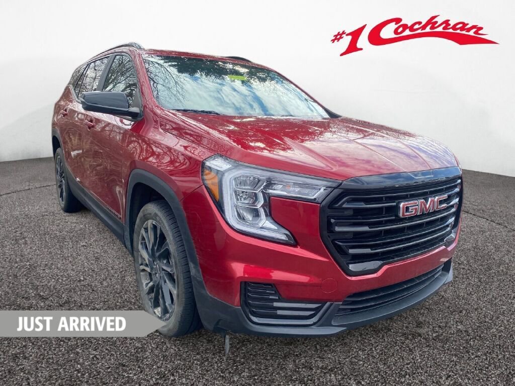 Used 2023 GMC Terrain SLE w/ Driver Convenience Package image 1