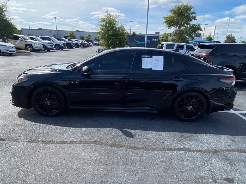 Used 2023 Toyota Camry XSE FWD image 4