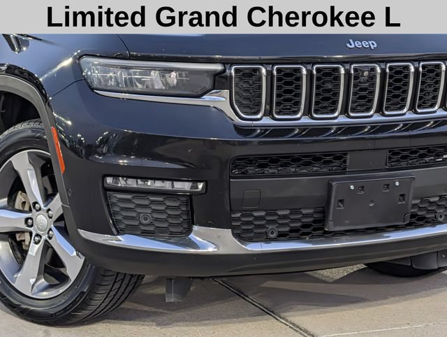 Used 2021 Jeep Grand Cherokee L Limited w/ Luxury Tech Group II AWD/4WD image 3