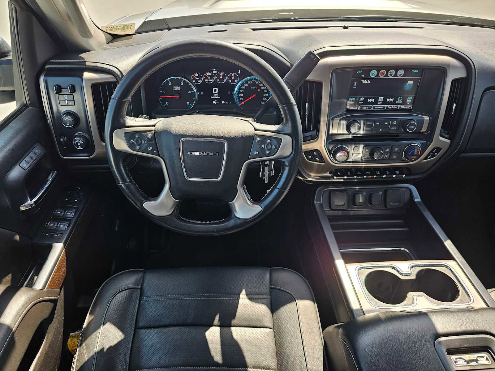 Used 2017 GMC Sierra 2500 Denali w/ Duramax Plus Package AWD/4WD image 18