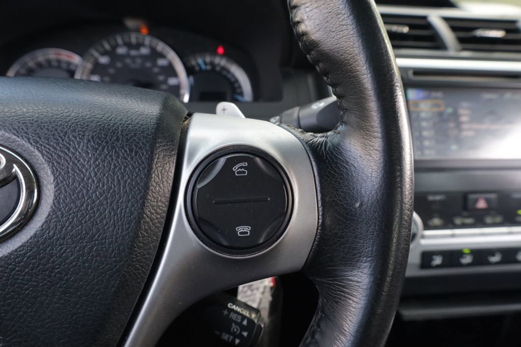 Used 2012 Toyota Camry SE image 21