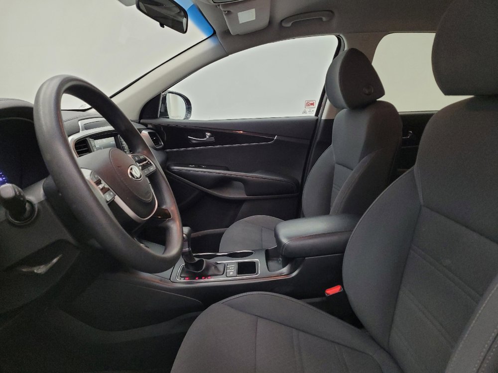 Used 2020 Kia Sorento LX AWD/4WD image 17