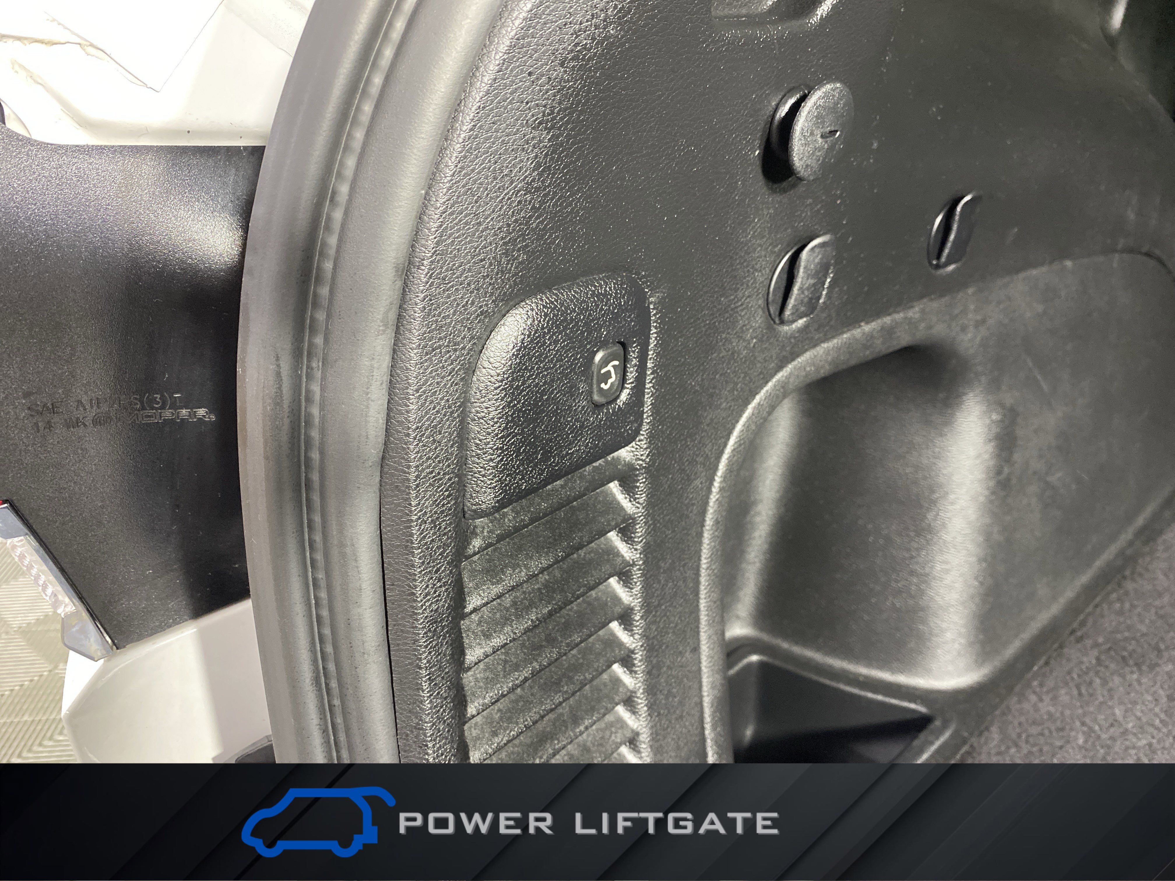 Used 2022 Jeep Grand Cherokee Limited image 36