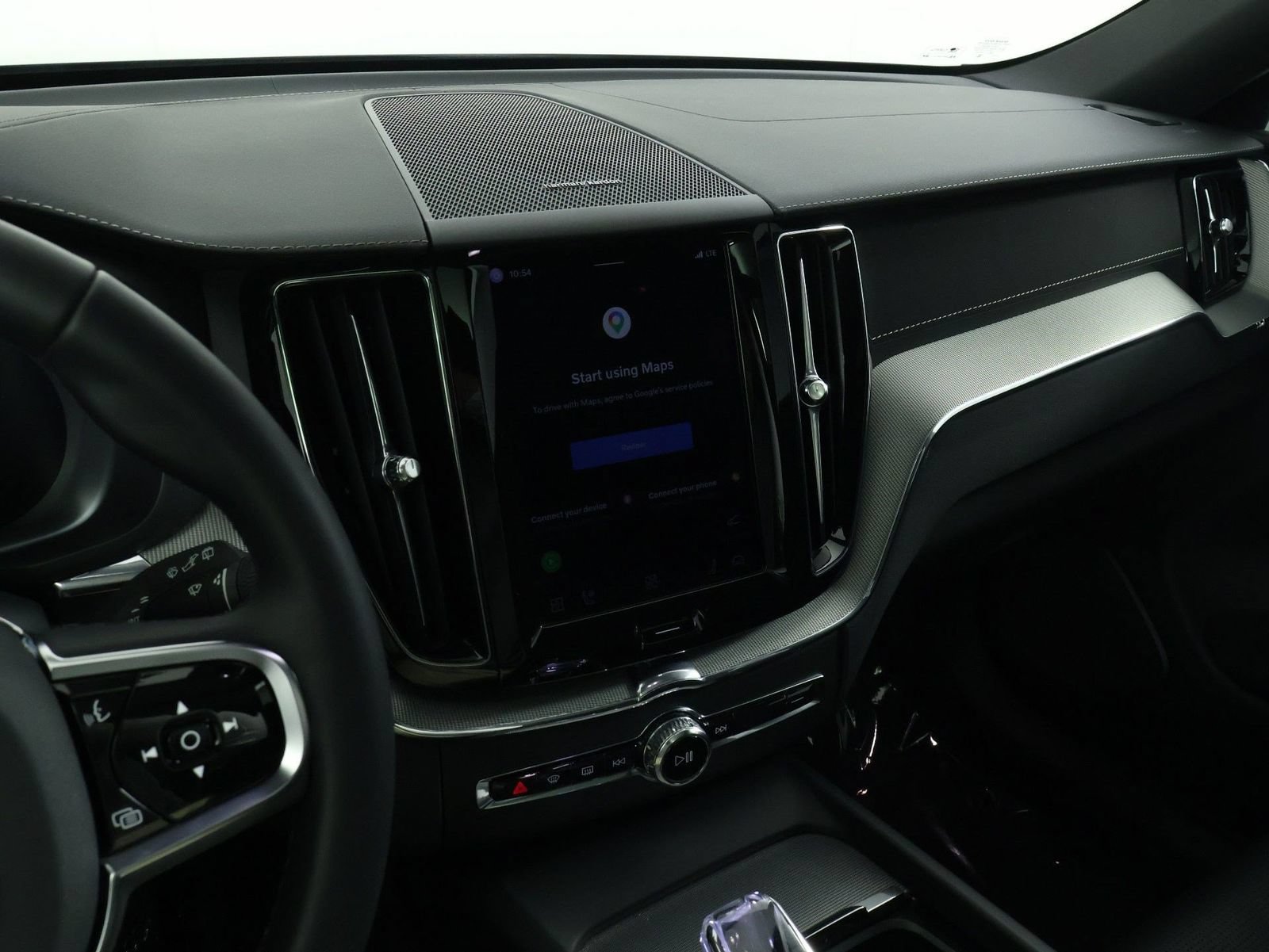 Used 2024 Volvo XC60 T8 Ultimate w/ Climate Package AWD/4WD image 9