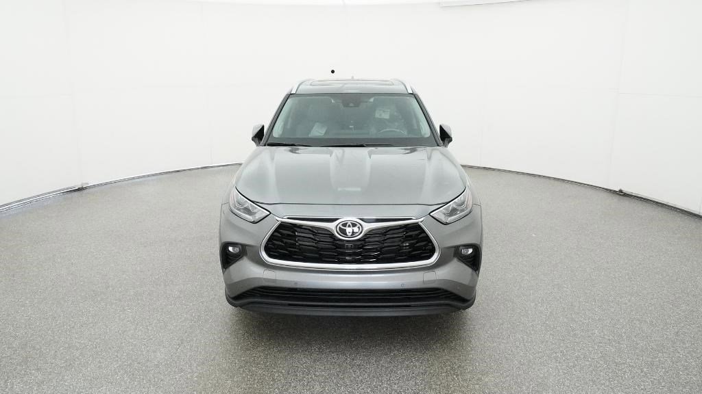 New 2025 Toyota Highlander Limited image 2