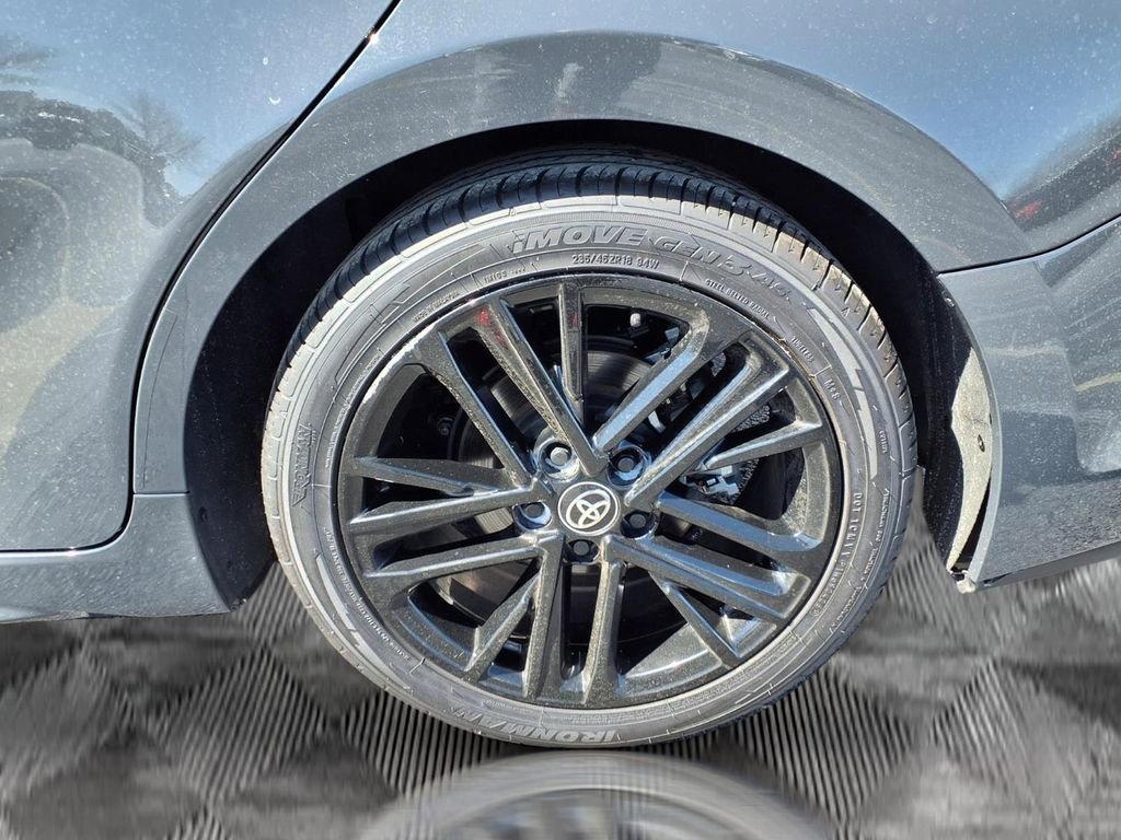 Used 2025 Toyota Camry SE image 21