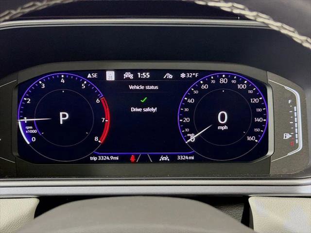 Used 2025 Volkswagen Taos SEL image 13