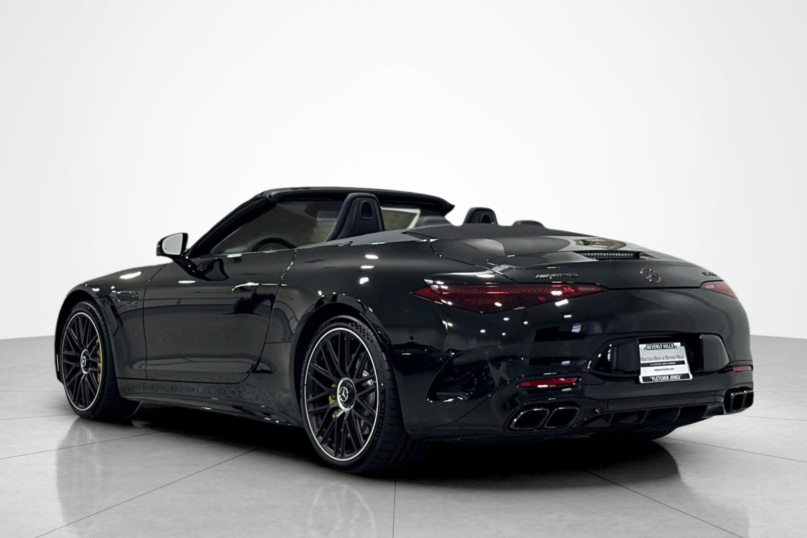 New 2025 Mercedes-Benz SL 63 AMG 4MATIC image 3