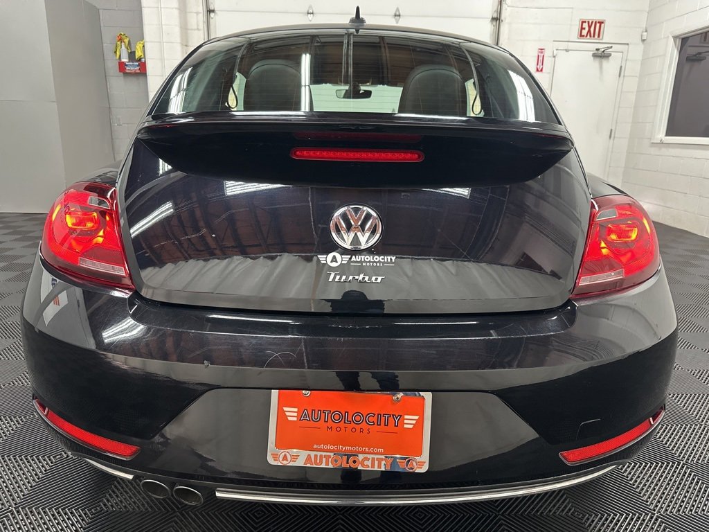 Used 2019 Volkswagen Beetle 2.0T SE image 9