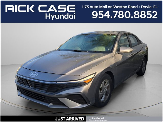 Used 2024 Hyundai Elantra SE