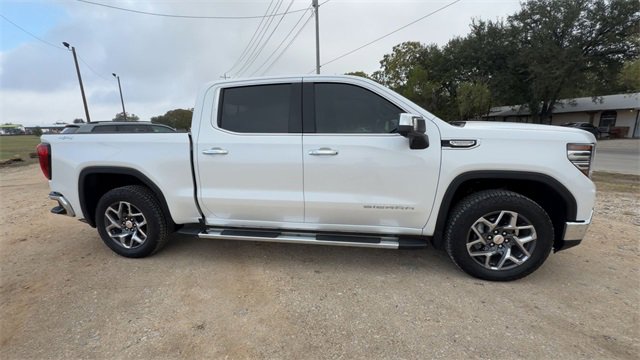 Certified 2025 GMC Sierra 1500 SLT image 9