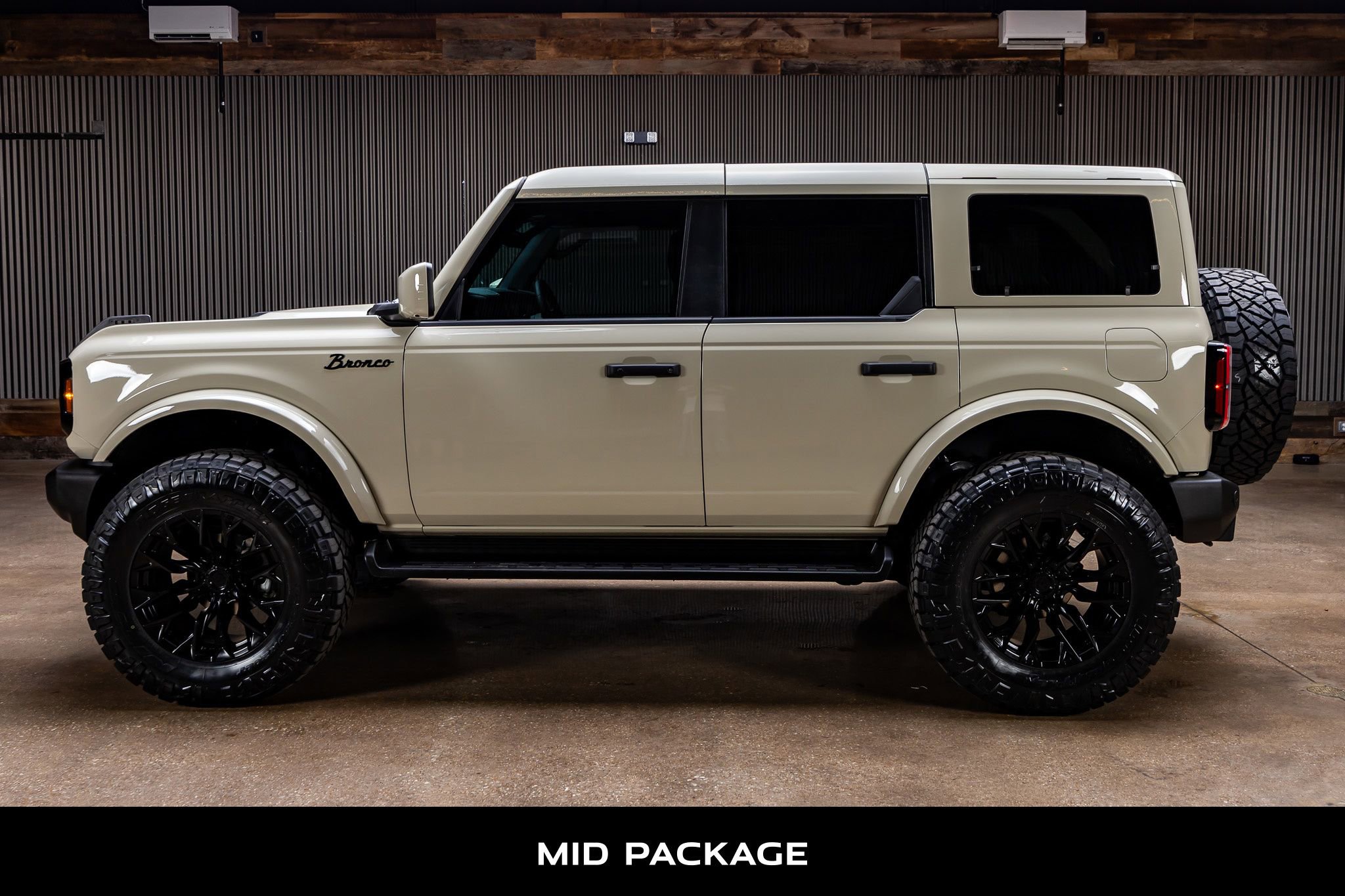 Used 2026 Ford Bronco Outer Banks AWD/4WD image 6