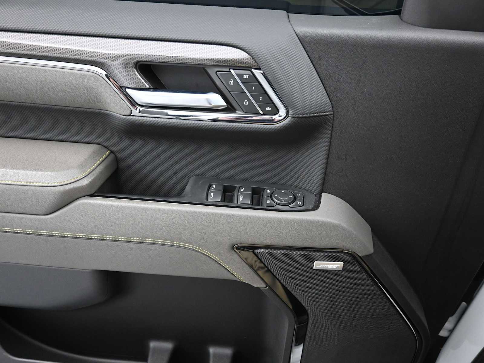 Used 2024 Chevrolet Silverado 1500 ZR2 image 23