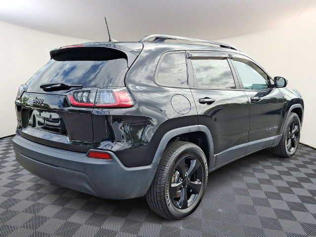 Used 2019 Jeep Cherokee Latitude Plus AWD/4WD image 6