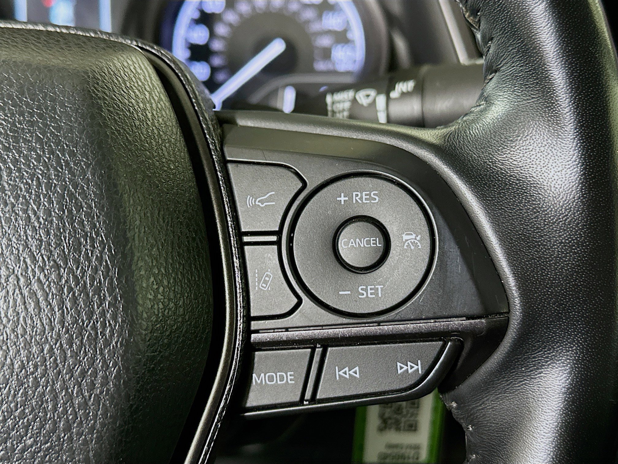 Used 2024 Toyota Camry SE image 17