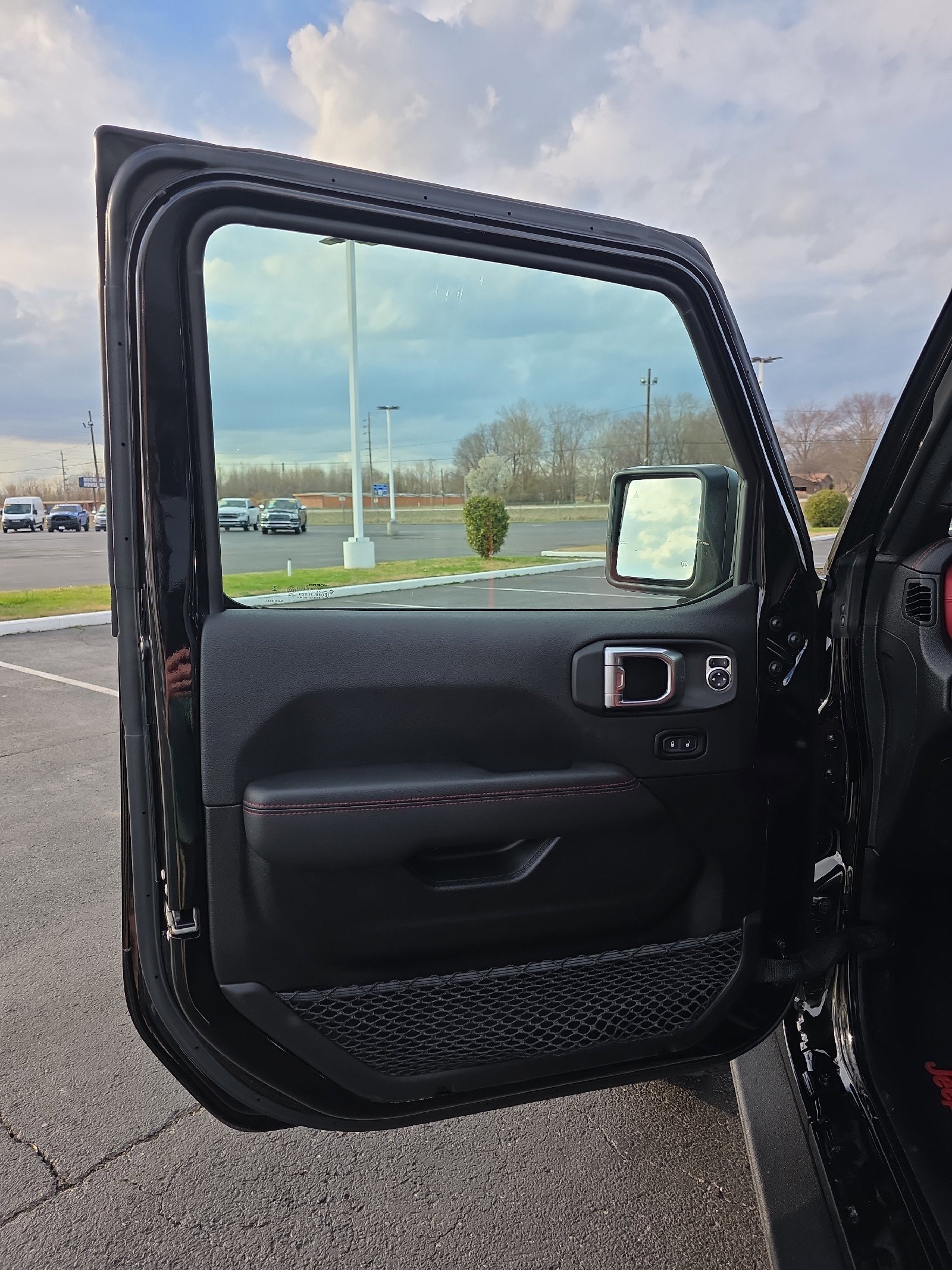 Used 2023 Jeep Wrangler Unlimited Rubicon 392 AWD/4WD image 24