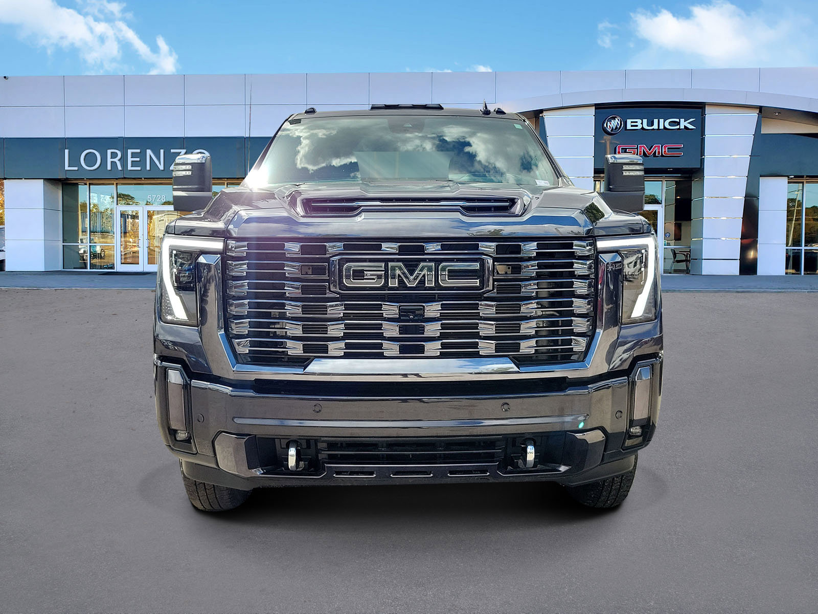 Used 2024 GMC Sierra 3500 Denali Ultimate image 2