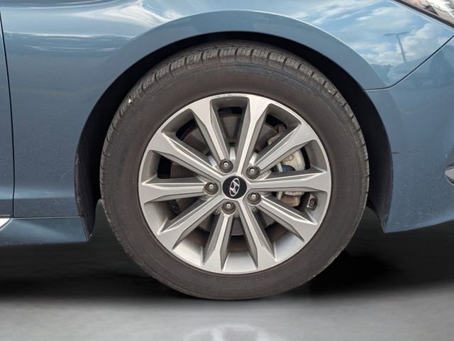 Used 2016 Hyundai Sonata Limited w/ Option Group 05 FWD image 11
