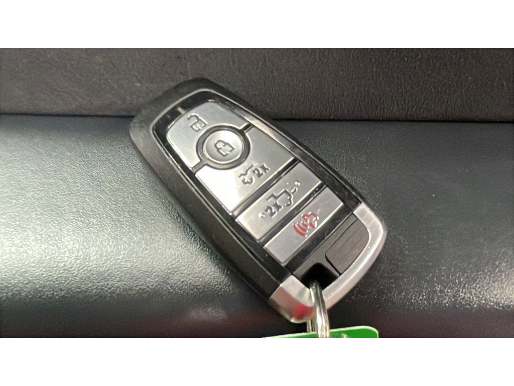 Used 2022 Ford F150 Lightning Platinum AWD/4WD image 21