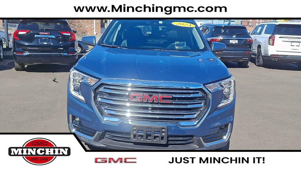 Used 2024 GMC Terrain SLT w/ Tech Package image 4