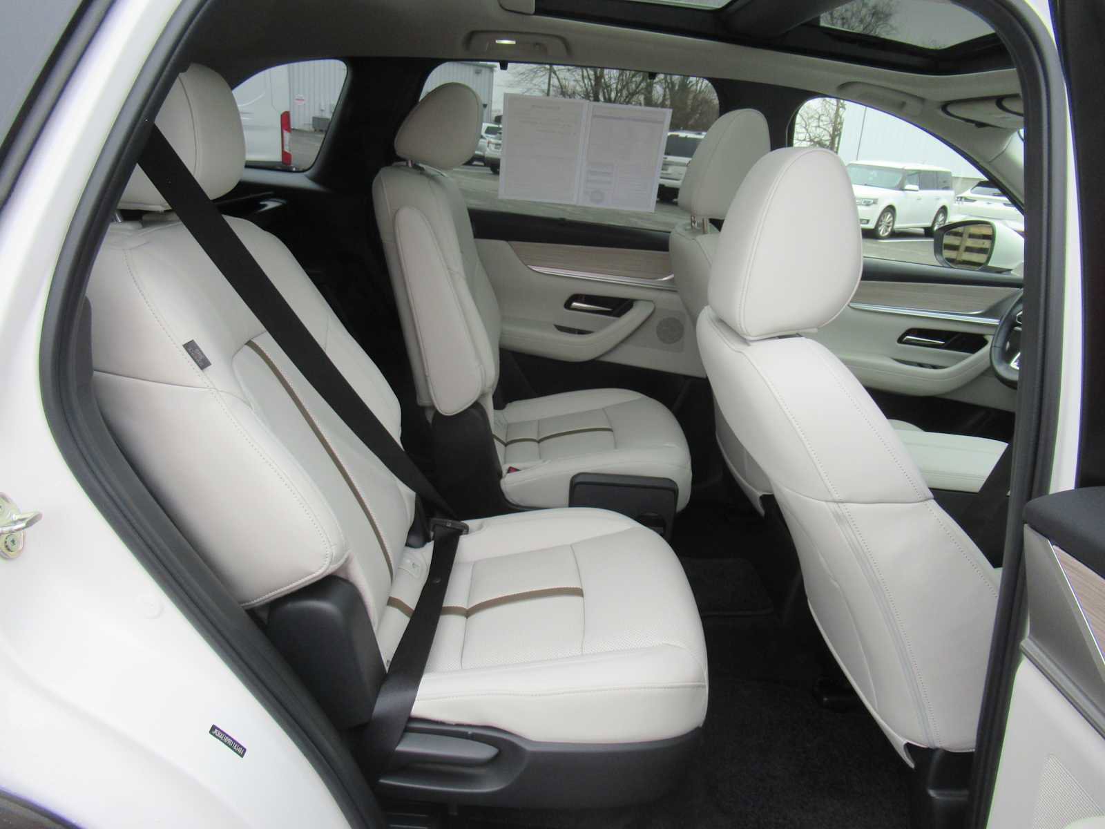 Used 2024 MAZDA CX-90 3.3 Turbo w/ Premium Plus Pkg image 23