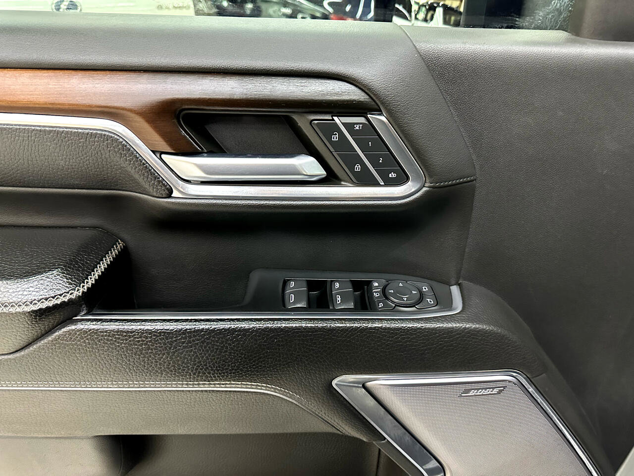 Used 2024 GMC Sierra 2500 Denali w/ Denali Reserve Package image 18