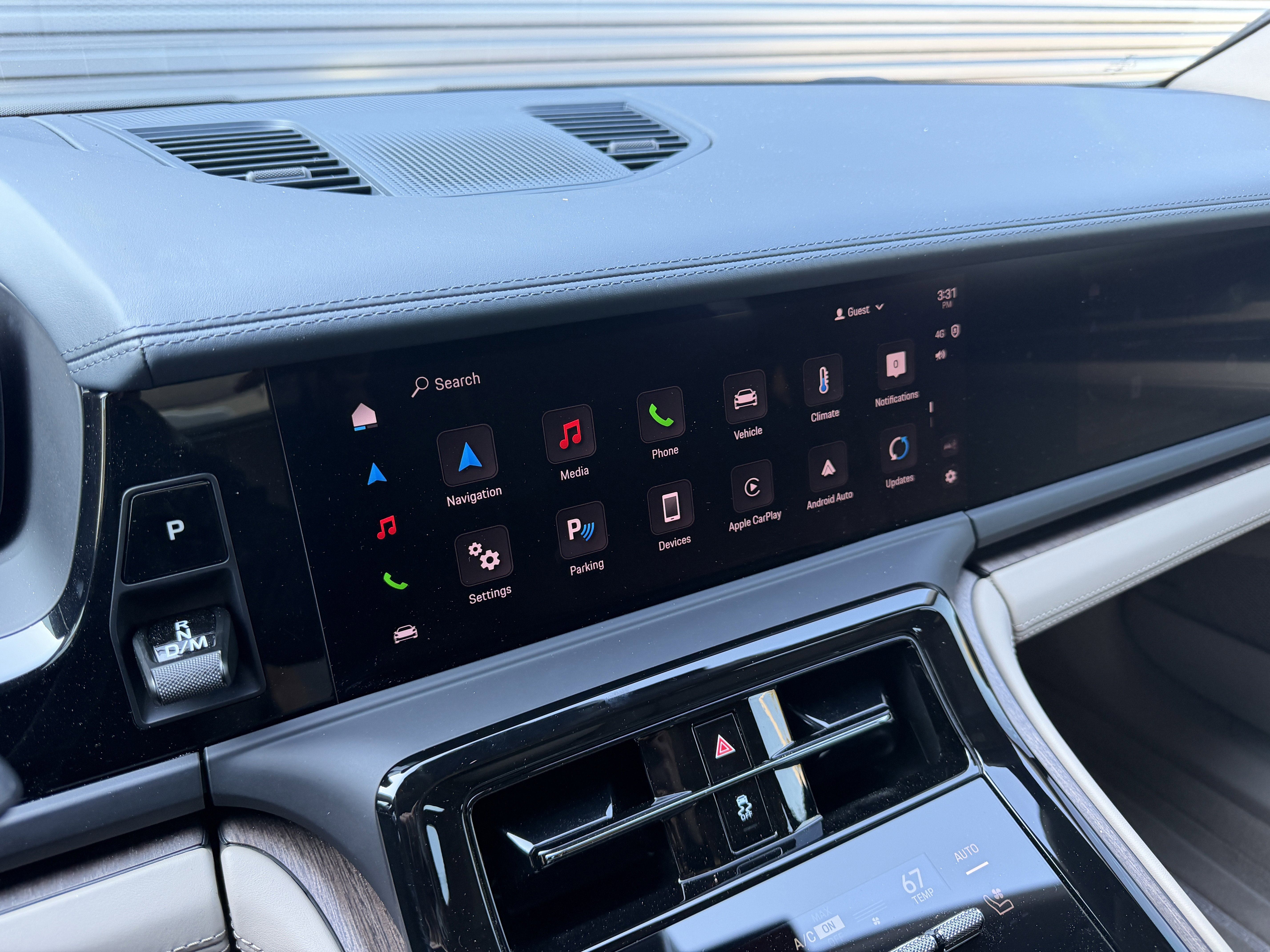 Certified 2024 Porsche Panamera 4 image 33