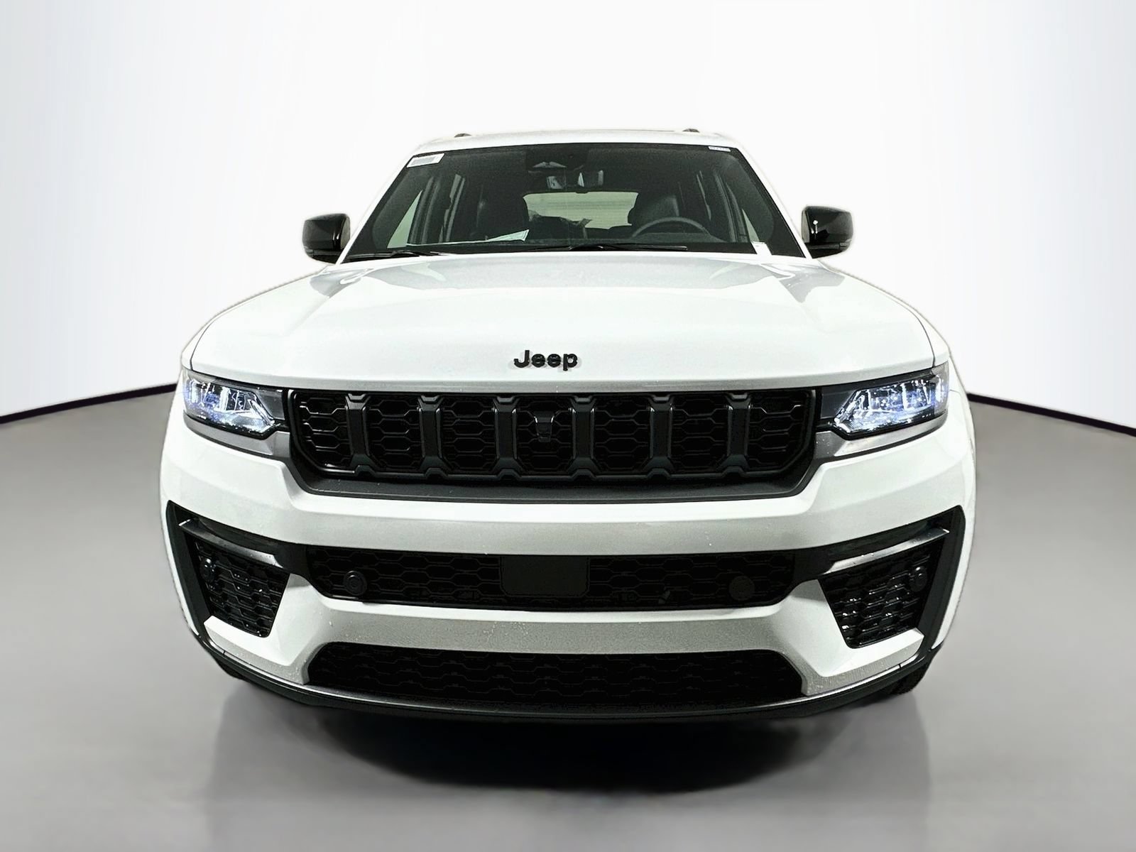 New 2026 Jeep Grand Cherokee L Limited AWD/4WD image 2
