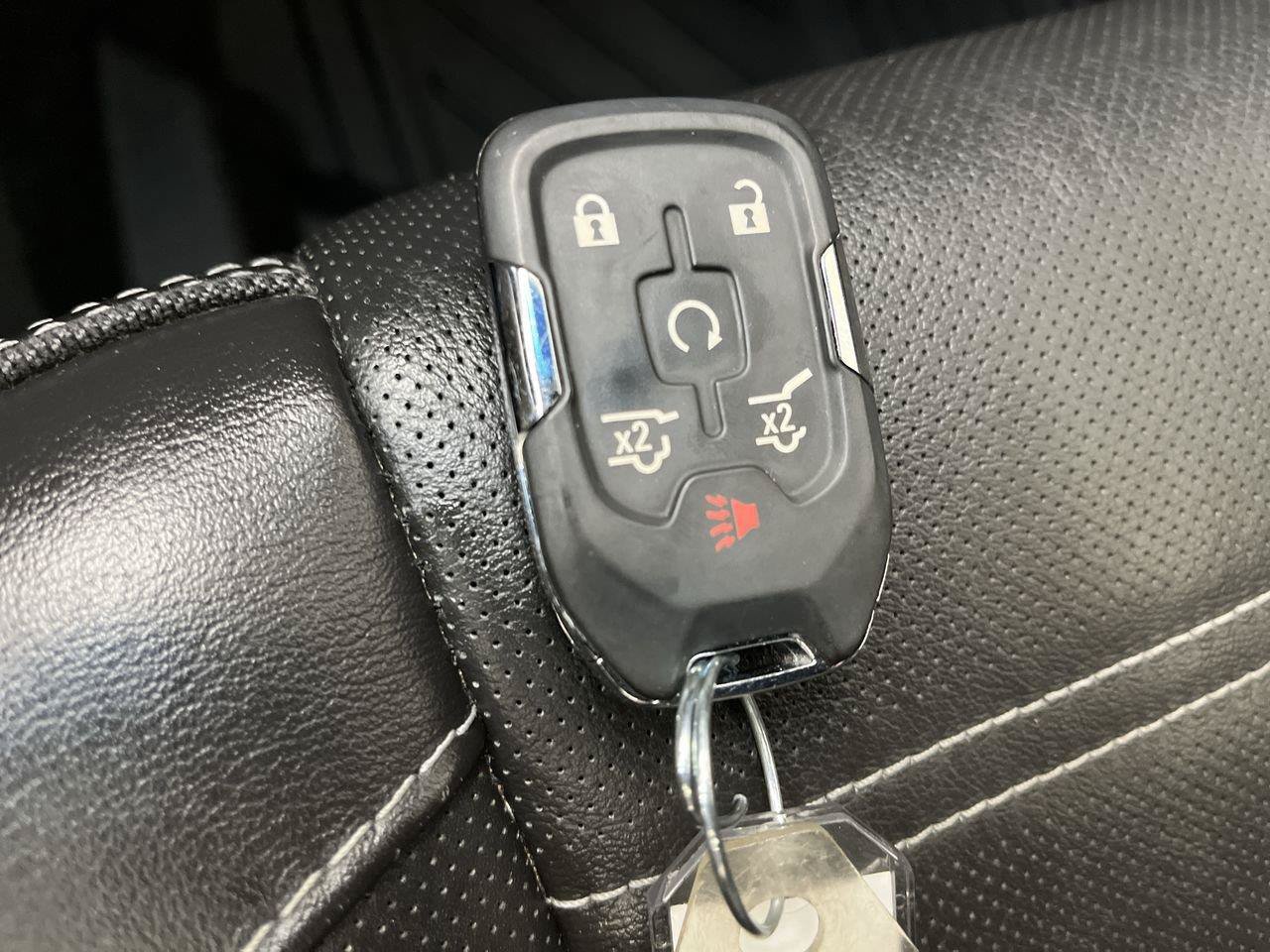 Used 2018 GMC Yukon XL Denali w/ Denali Ultimate Package AWD/4WD image 32