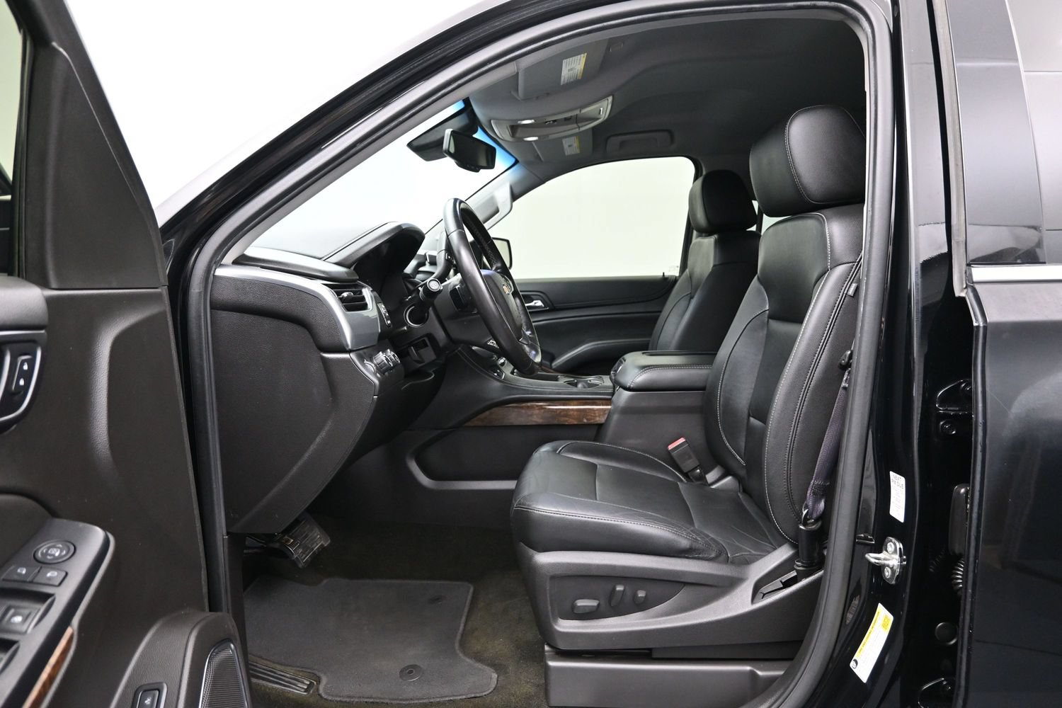 Used 2017 Chevrolet Tahoe LT AWD/4WD image 9