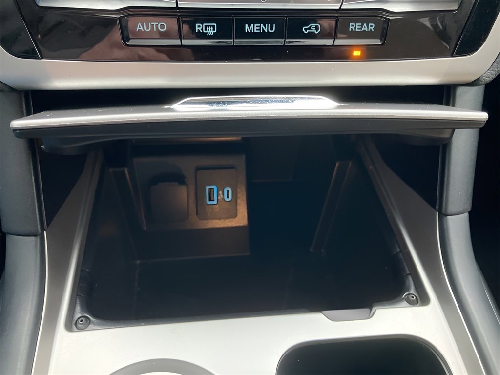 Used 2021 Ford Explorer 2WD image 24