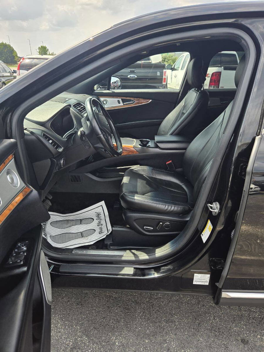 Used 2016 Lincoln MKX Reserve w/ Luxury Package image 17