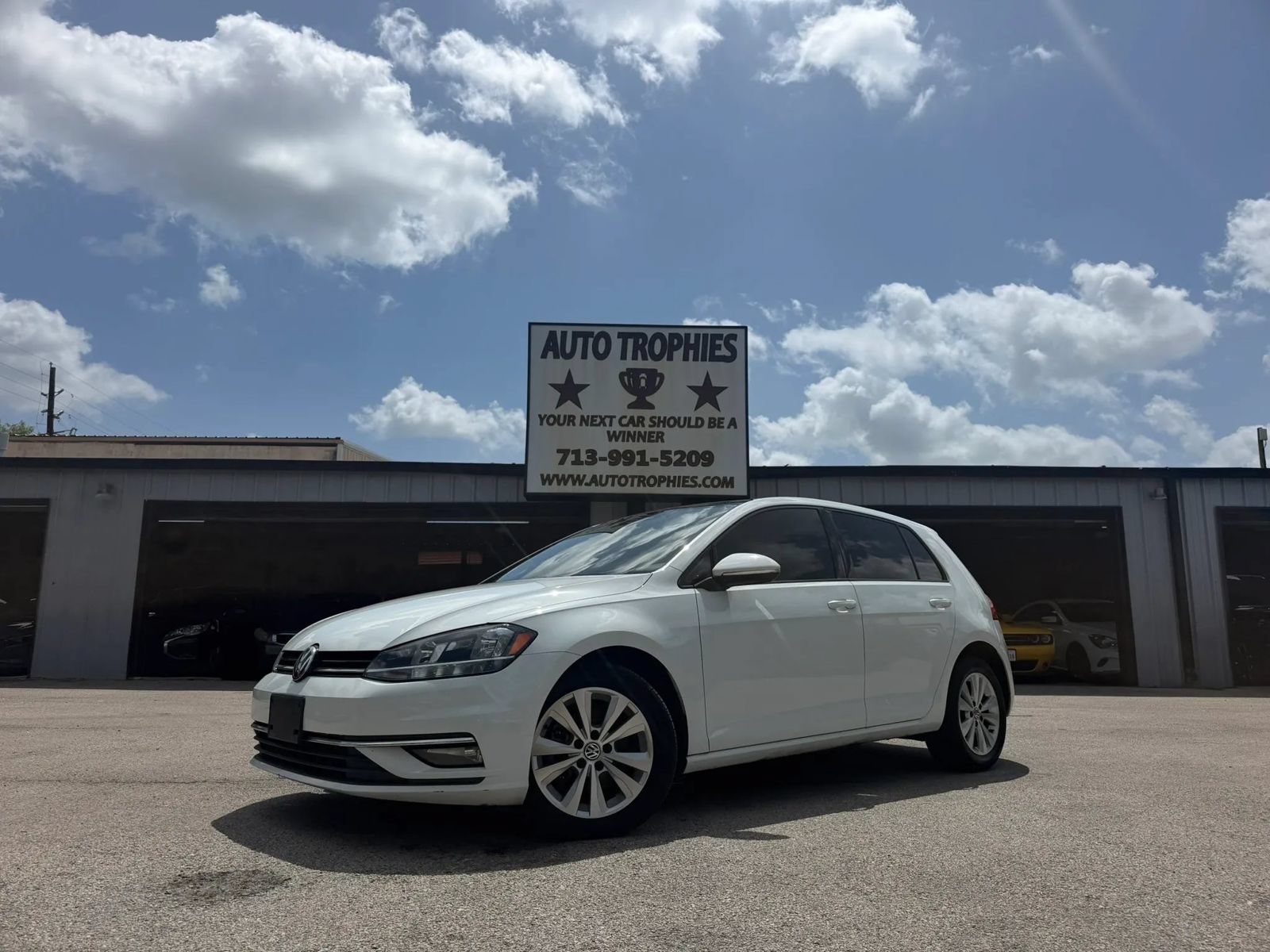 Used 2018 Volkswagen Golf SE FWD image 34