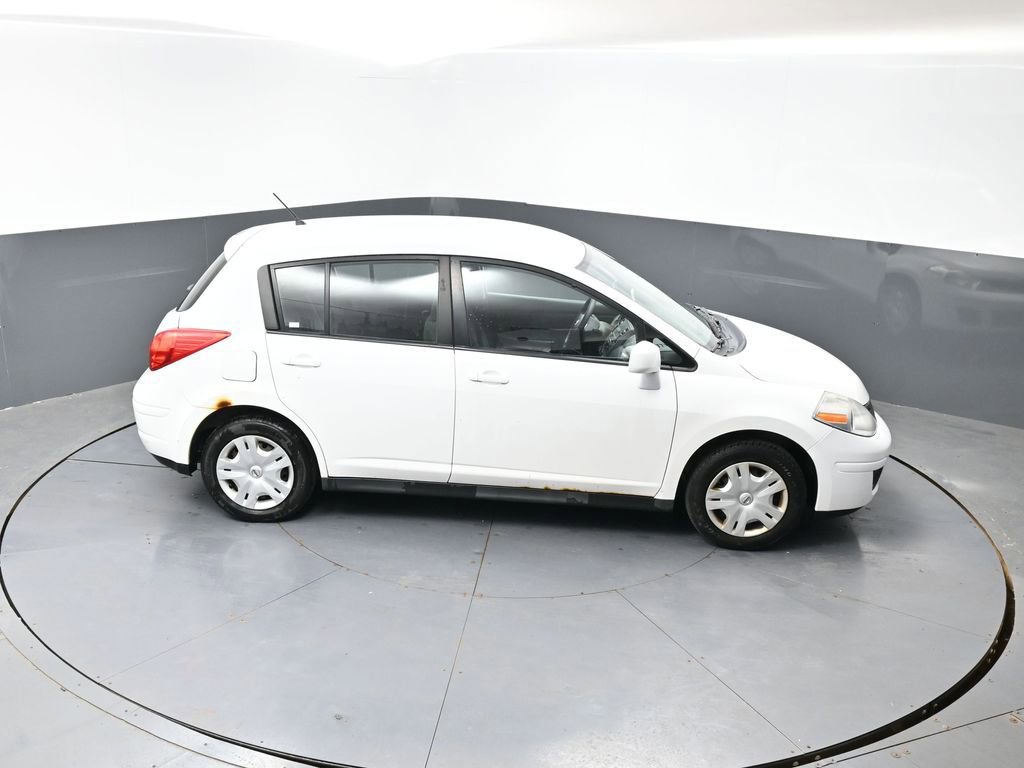 Used 2011 Nissan Versa 1.8 S FWD image 12