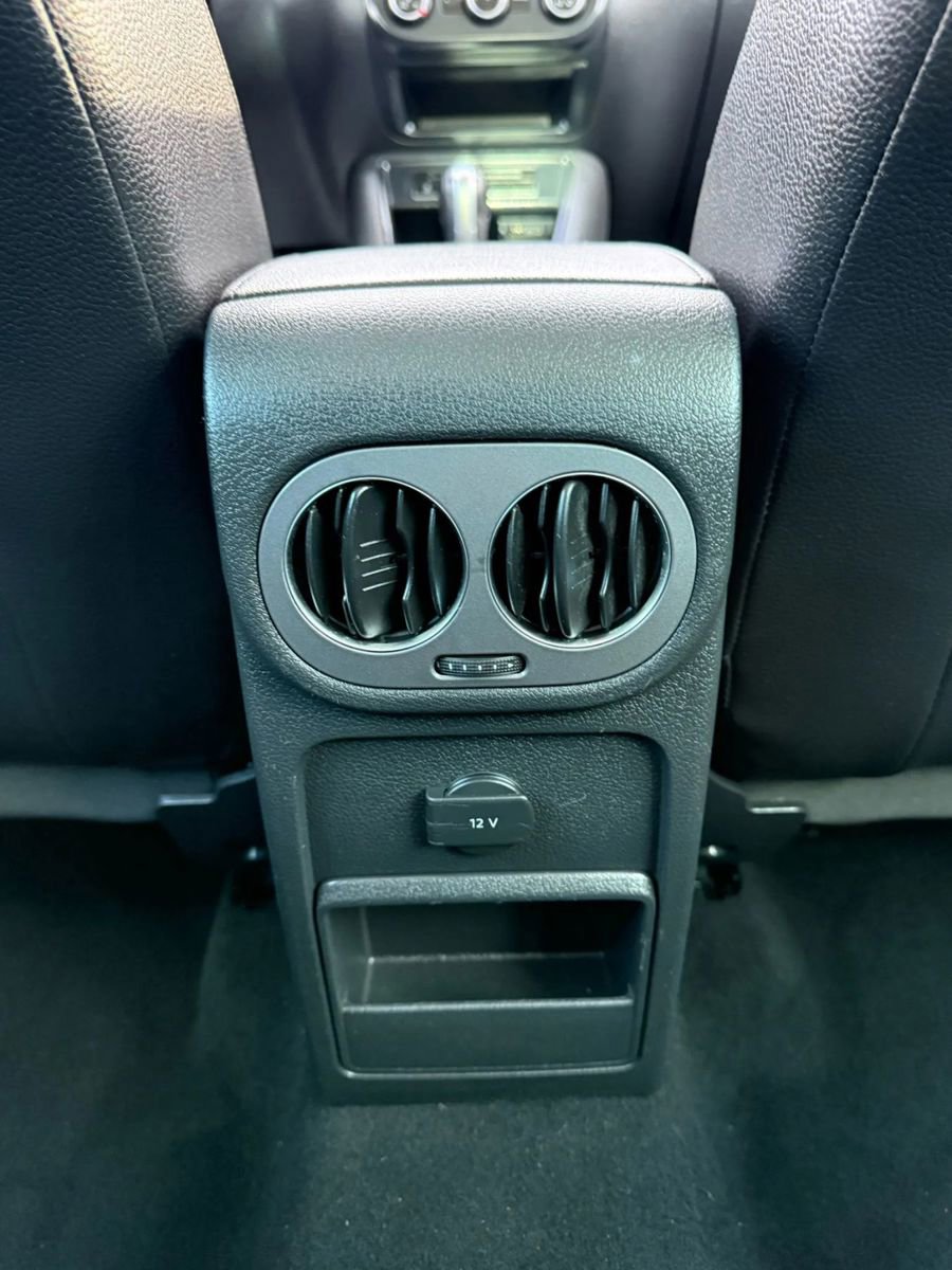 Used 2016 Volkswagen Tiguan SE image 24