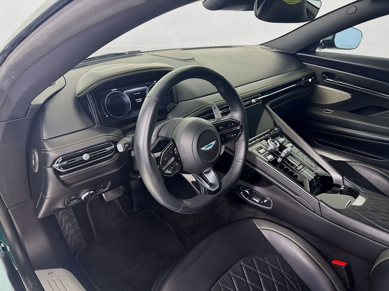 Used 2025 Aston Martin DB12 Coupe image 10